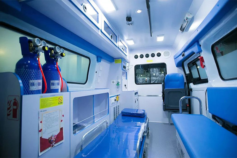 Компания “Yutong” пожертвовала 10 автомобилей скорой медицинской помощи с  отрицательным давлением в г. Ухань