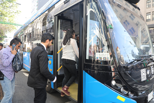 Открытие новой эры троллейбусов с двойным источником заряда на рынке Латинской Америки! Отгрузка 130 единиц автобусов YUTONG в Мексику