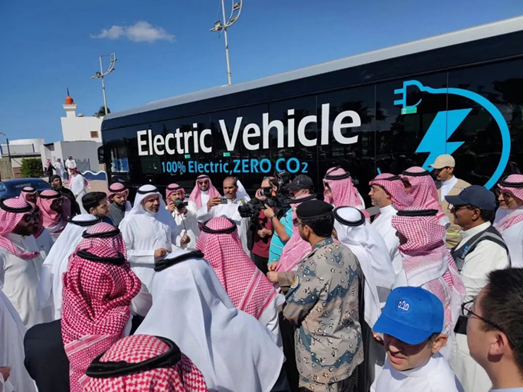 Первый электрический автобус в Саудовской Аравии, новая энергия Yutong введена в эксплуатацию