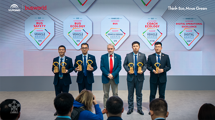 Компания Yutong представила концепцию EV Long-Life Tech на выставке Busworld Europe 2025 и получила семь основных наград
