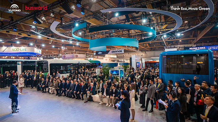 Компания Yutong представила концепцию EV Long-Life Tech на выставке Busworld Europe 2025 и получила семь основных наград