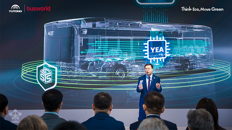 Компания Yutong представила концепцию EV Long-Life Tech на выставке Busworld Europe 2025 и получила семь основных наград
